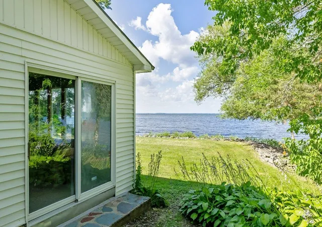 Photo 4 of Single family home for sale at 412 North Shore Rd, Isle La Motte, VT 05463 | MLS# 5101879 | Listing updated on 2026-08-04
