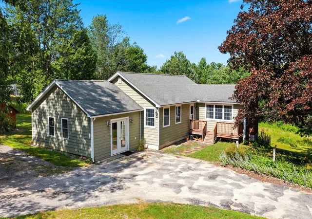 Photo 3 of Single family home for sale at 45 Sunset Hill Rd, Bradford, NH 03221 | MLS# 5101883 | Listing updated on 2026-09-04