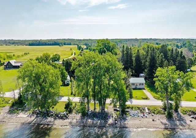 Photo 3 of Single family home for sale at 37 Wheeler Dr, Alburgh, VT 05440 | MLS# 5101889 | Listing updated on 2026-07-27