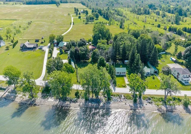 Photo 4 of Single family home for sale at 37 Wheeler Dr, Alburgh, VT 05440 | MLS# 5101889 | Listing updated on 2026-07-27