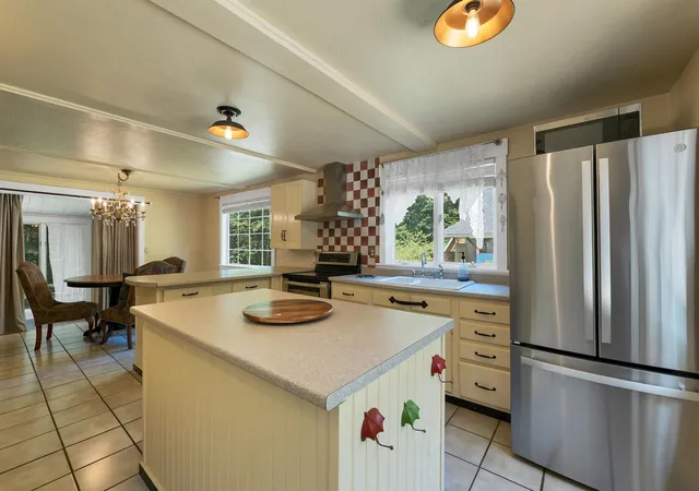 Photo 4 of Single family home for sale at 185 Green Mountain Rd, Effingham, NH 03882 | MLS# 5101894 | Listing updated on 2026-09-16