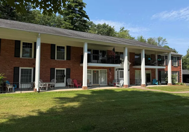 Condo for sale at 100 Kennedy Dr #4, South Burlington, VT 05403 | MLS# 5101901