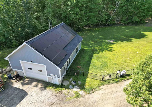 Photo 4 of Single family home for sale at 90 Green Rd, Raymond, NH 03077 | MLS# 5101906 | Listing updated on 2026-08-17