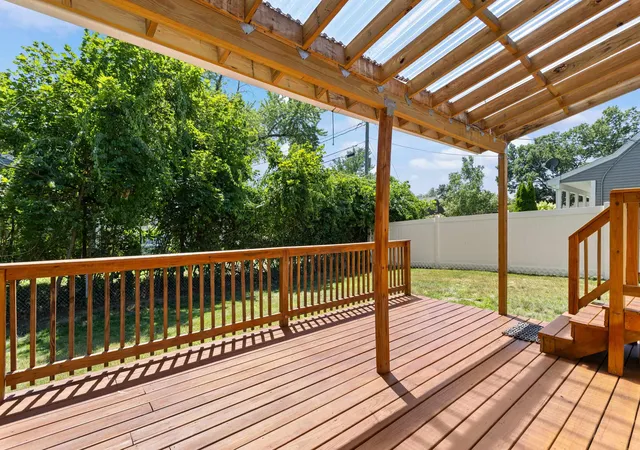 Photo 3 of Single family home for sale at 264 Broad St, Nashua, NH 03063 | MLS# 5101908 | Listing updated on 2026-08-03