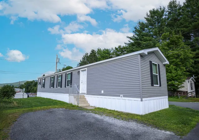 Photo 2 of Manufactured home for sale at 4 4th St #40, Barre, VT 05641 | MLS# 5101910 | Listing updated on 2026-09-16