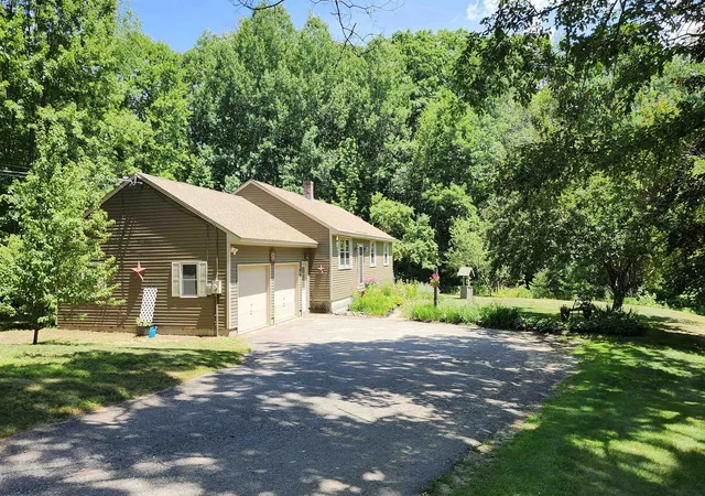2nd image of 4 Franklin Hwy, Andover, NH 03216 | MLS# 5101911