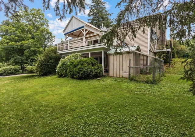 Photo 4 of Single family home for sale at 4 Smith St, Saint Albans, VT 05478 | MLS# 5101918 | Listing updated on 2026-07-27