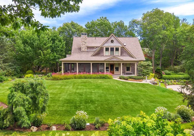 Photo 4 of Sale Pending at 6 Pebble Cvs, Cape Neddick, ME 03902 | MLS# 5101921 | Listing updated on 2026-09-08