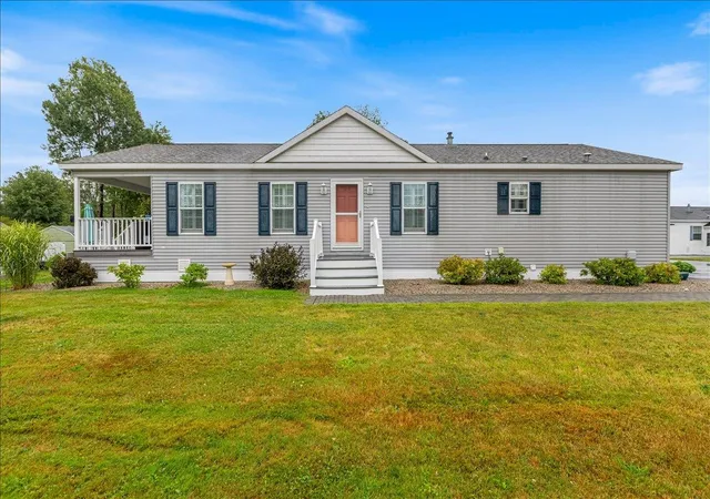 1st image of 214 Mackerel Ave, Portsmouth, NH 03801 | MLS# 5101926