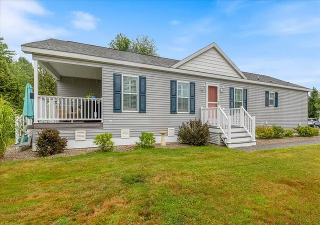 2nd image of 214 Mackerel Ave, Portsmouth, NH 03801 | MLS# 5101926