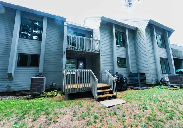 2nd image of 5 Tsienneto Rd #5, Derry, NH 03038 | MLS# 5101964
