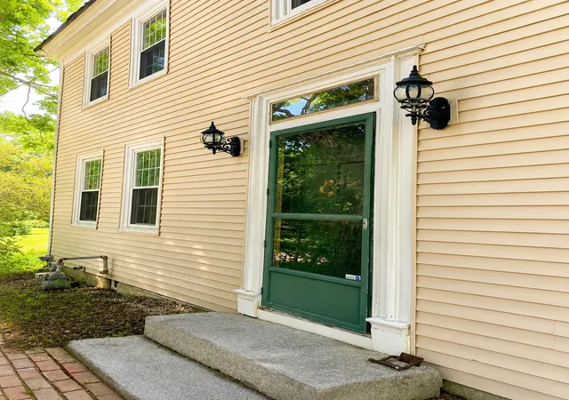 Photo 4 of Single family home for sale at 240 Mountain Rd, Concord, NH 03301 | MLS# 5101965 | Listing updated on 2026-09-10