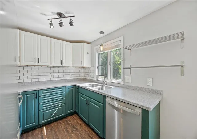 Photo 1 of Condo for sale at 23 Old Stage Coach Rd #10, Epping, NH 03042 | MLS# 5101985 | Listing updated on 2026-08-29