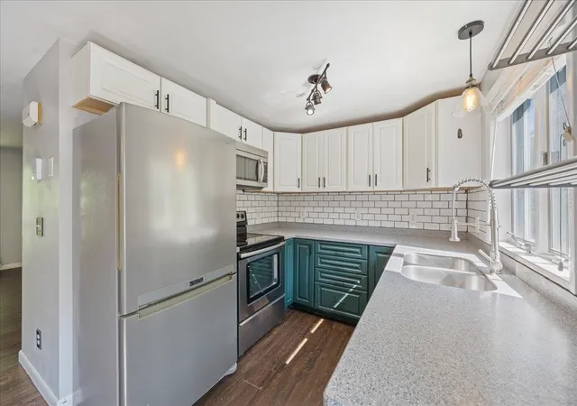 Photo 2 of Condo for sale at 23 Old Stage Coach Rd #10, Epping, NH 03042 | MLS# 5101985 | Listing updated on 2026-08-29
