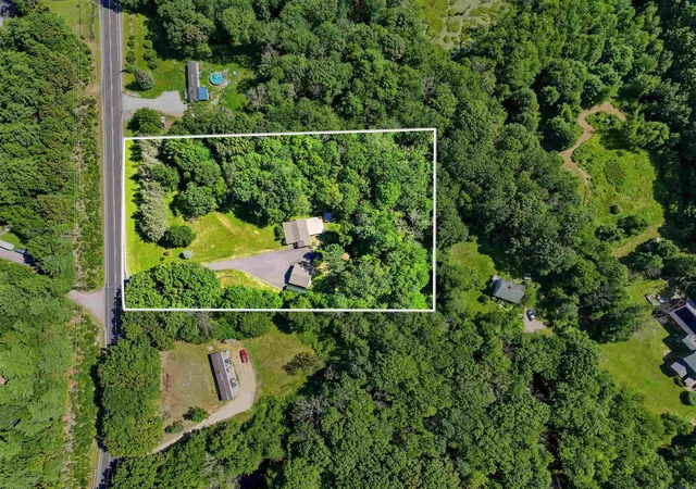 Photo 3 of Single family home for sale at 133 Mountain View Rd, Deerfield, NH 03037 | MLS# 5102004 | Listing updated on 2026-08-03
