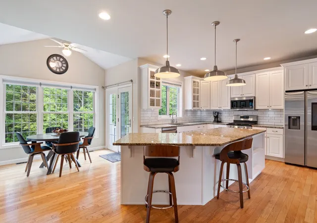 Photo 3 of Single family home for sale at 900 Ledgewood Dr, Williston, VT 05495 | MLS# 5102016 | Listing updated on 2026-09-03