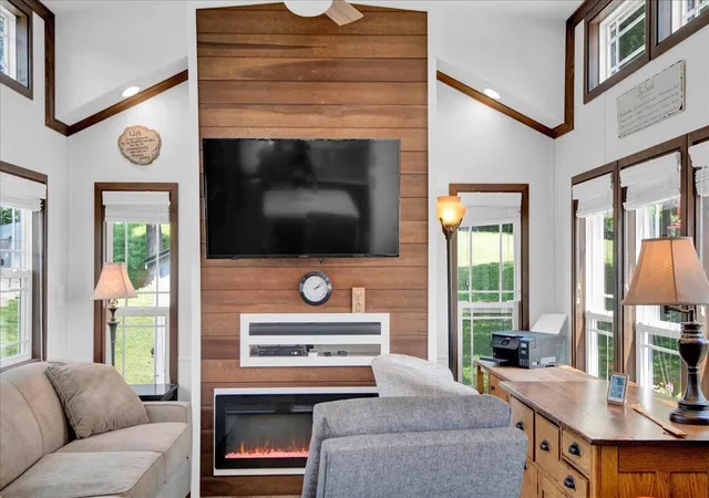 Photo 4 of Manufactured home for sale at 36 Island Cir, South Hero, VT 05486 | MLS# 5102018 | Listing updated on 2026-09-11