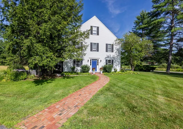 Photo 1 of Townhouse for sale at 40 Norwich Mdw #10, Norwich, VT 05055 | MLS# 5102026 | Listing updated on 2026-09-14