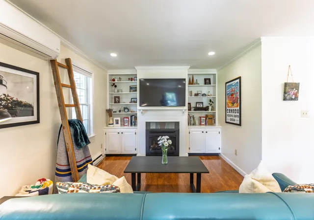Photo 3 of Townhouse for sale at 40 Norwich Mdw #10, Norwich, VT 05055 | MLS# 5102026 | Listing updated on 2026-09-14