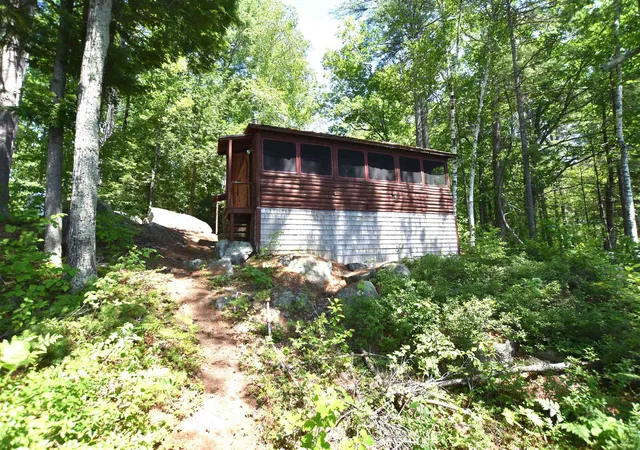 Photo 1 of Single family home for sale at 192 County Rd, Hillsborough, NH 03244 | MLS# 5102033 | Listing updated on 2026-08-04