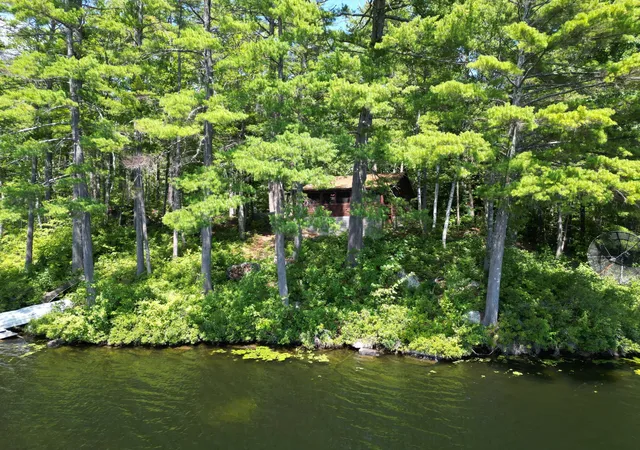 Photo 2 of Single family home for sale at 192 County Rd, Hillsborough, NH 03244 | MLS# 5102033 | Listing updated on 2026-08-04