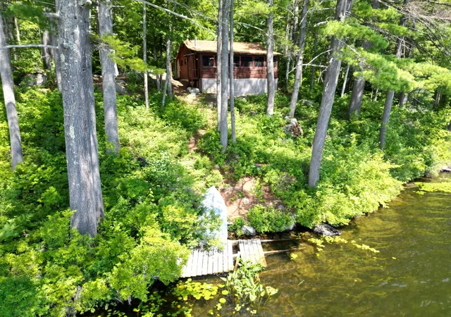 Photo 4 of Single family home for sale at 192 County Rd, Hillsborough, NH 03244 | MLS# 5102033 | Listing updated on 2026-08-04