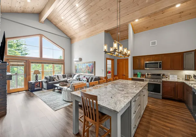 Photo 1 of Condo for sale at 235 Skimobile Rd #1404, North Conway, NH 03860 | MLS# 5102038 | Listing updated on 2026-07-29