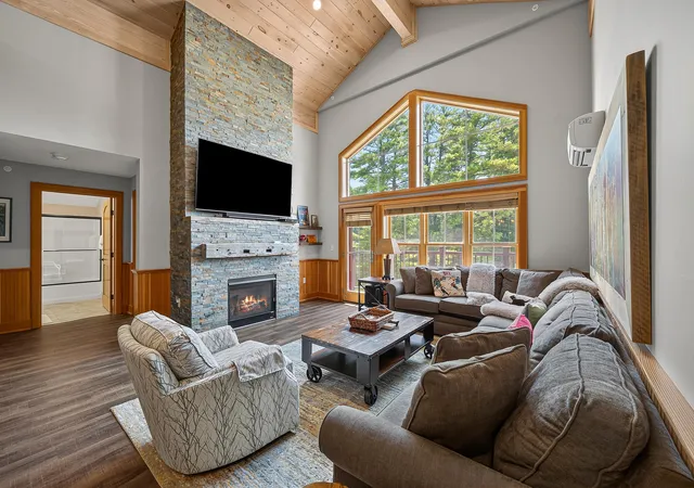 Photo 3 of Condo for sale at 235 Skimobile Rd #1404, North Conway, NH 03860 | MLS# 5102038 | Listing updated on 2026-07-29