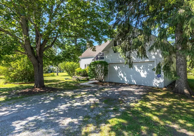 Photo 3 of Single family home for sale at 1131 Route 30, Dorset, VT 05251 | MLS# 5102040 | Listing updated on 2026-09-18