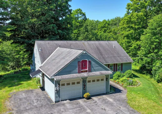 Photo 4 of Single family home for sale at 2500 Morse Hollow Rd, Poultney, VT 05764 | MLS# 5102047 | Listing updated on 2026-07-28