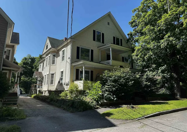 1st image of 27 Holly St, Concord, NH 03301 | MLS# 5102086