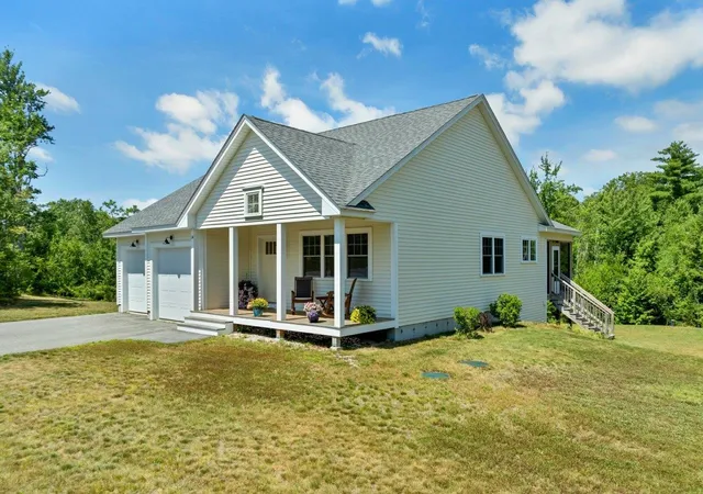 Photo 3 of Single family home for sale at 14 Village Corner Rd, Ossipee, NH 03864 | MLS# 5102093 | Listing updated on 2026-09-14
