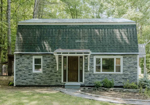 1st image of 71 Oliver Hill Rd, Swanzey, NH 03446 | MLS# 5102099