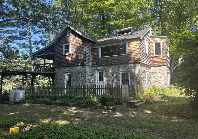 Photo 4 of Sale Pending at 62 Onway Lake Rd, Raymond, NH 03077 | MLS# 5102101 | Listing updated on 2026-09-26