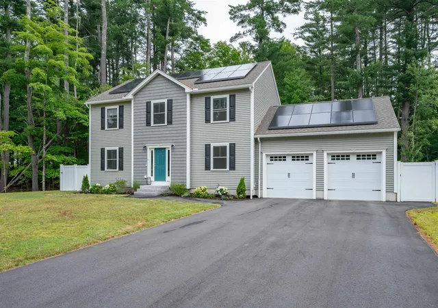 Photo 2 of Condo for sale at 2 Lorelai Wy, Nashua, NH 03062 | MLS# 5102109 | Listing updated on 2026-08-31