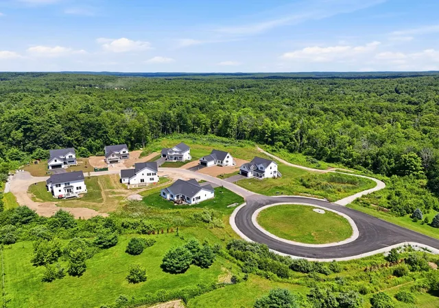 44th image of 8 Robin Wy #7, Chester, NH 03036 | MLS# 5102111