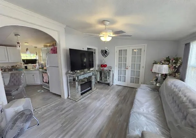 Photo 3 of Sale Pending at 426 Sherwood Gln, Somersworth, NH 03878 | MLS# 5102116 | Listing updated on 2026-09-06