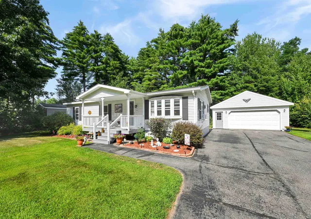 Photo 1 of Single family home for sale at 718 Red Pine Rd, Williston, VT 05495 | MLS# 5102124 | Listing updated on 2026-09-04