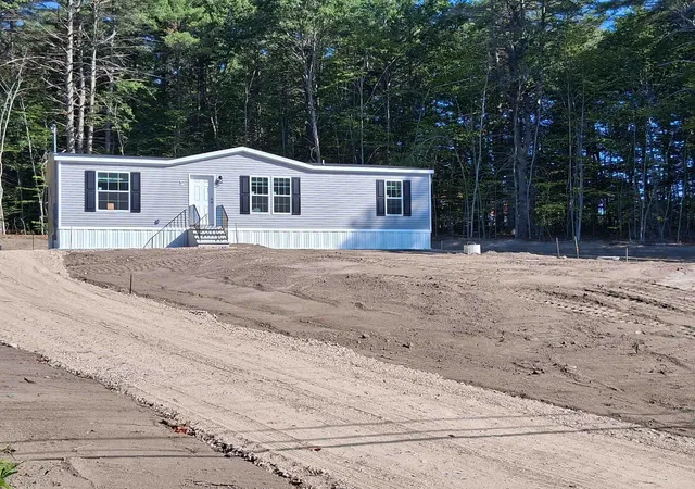 Photo 3 of Manufactured home for sale at 125 County Farm Rd #3, Ossipee, NH 03864 | MLS# 5102125 | Listing updated on 2026-07-30