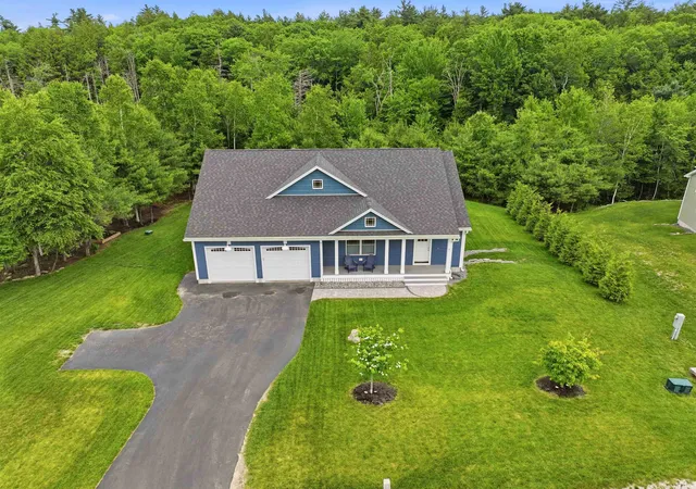 Photo 3 of Single family home for sale at 11 Hetnars Wy, Epping, NH 03042 | MLS# 5102148 | Listing updated on 2026-08-01