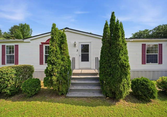 2nd image of 3 Adams St, Epsom, NH 03234 | MLS# 5102170