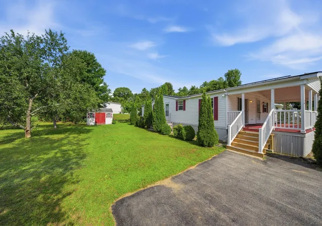 3rd image of 3 Adams St, Epsom, NH 03234 | MLS# 5102170