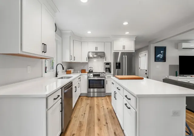 Photo 3 of Single family home for sale at 490 Sand Hill Rd, Peterborough, NH 03458 | MLS# 5102183 | Listing updated on 2026-09-19