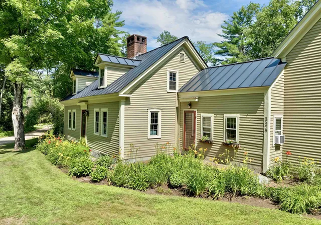 Photo 3 of Sale Pending at 324 Cotton Valley Rd, Wolfeboro, NH 03894 | MLS# 5102184 | Listing updated on 2026-09-03