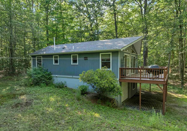 Photo 3 of Sale Pending at 86 Heatherwood Dr, Moultonborough, NH 03254 | MLS# 5102196 | Listing updated on 2026-09-02