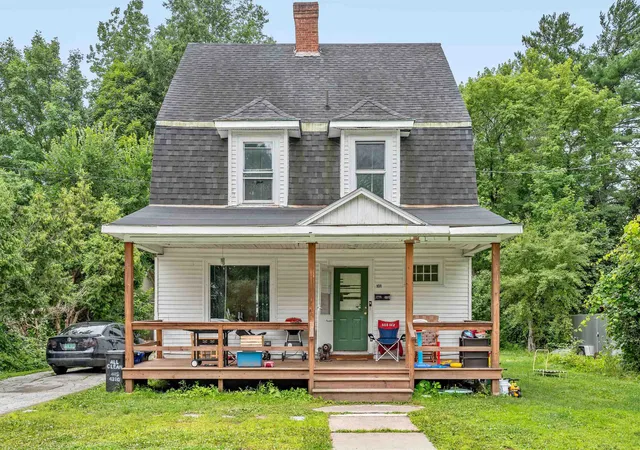 Photo 2 of Single family home for sale at 101 Washington St, Northfield, VT 05663 | MLS# 5102221 | Listing updated on 2026-07-29