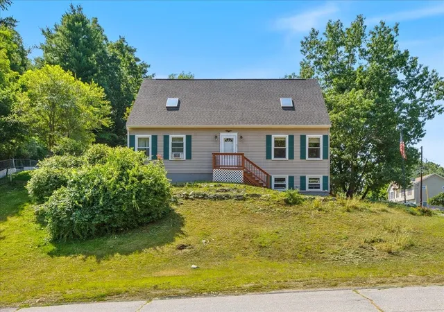 2nd image of 130 Erie St, Manchester, NH 03102 | MLS# 5102223