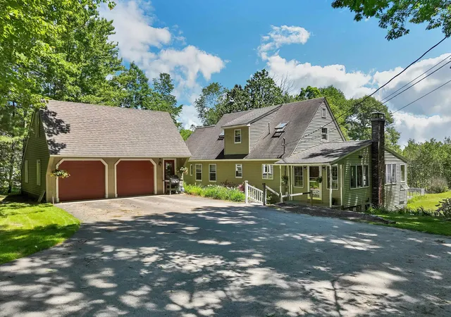 1st image of 15 Ledgewood Dr, Meredith, NH 03253 | MLS# 5102232
