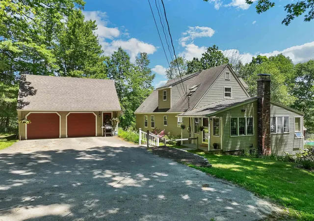 2nd image of 15 Ledgewood Dr, Meredith, NH 03253 | MLS# 5102232