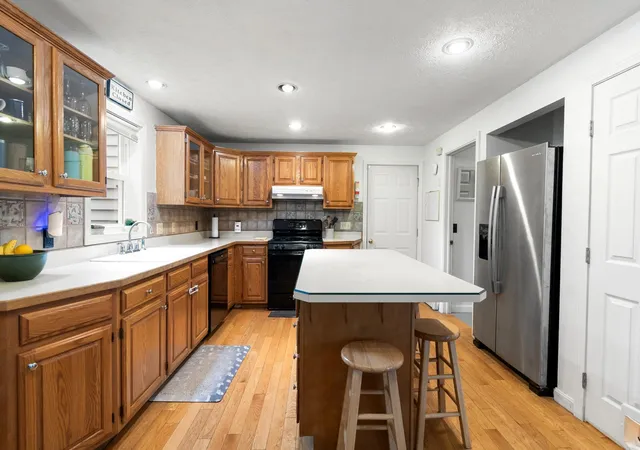 Photo 2 of Single family home for sale at 8 Hunting Ridge Ln, Milton, VT 05468 | MLS# 5102268 | Listing updated on 2026-09-09